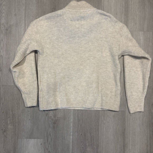 Vince Camuto  Zip-Up Sweater - Picture 5 of 5